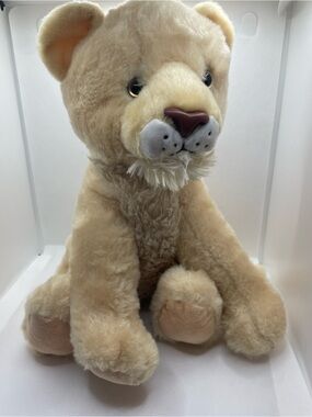 Official Busch Gardens Eco-Friendly Lion Cub Plush Stuffed Animal Souvenir